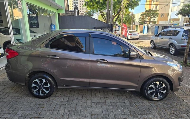 imagem-https://www.socarrao.com.br/sc-vehicle-images-prod/3623124/1788466901452-8388876_10_B_6412138b9b.jpeg