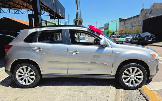 imagem-https://www.socarrao.com.br/sc-vehicle-images-prod/3623192/1790349486406-MjAyNjA5MjVfMTEyODQzLmpwZw.jpg