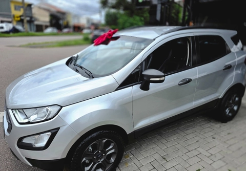 Ford EcoSport 2018 Prata — foto 1 de 3