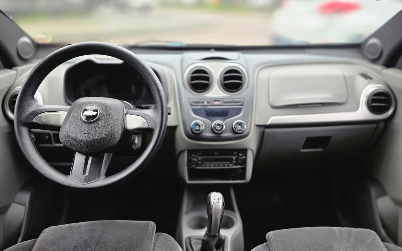 imagem-https://www.socarrao.com.br/sc-vehicle-images-prod/3623298/1789062785965-V2hhdHNBcHAgSW1hZ2UgMjAyNi0wOS0xMCBhdCAxNC4yNS4yOSAoMSkuanBlZw.jpeg