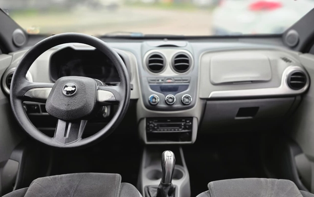 imagem-https://www.socarrao.com.br/sc-vehicle-images-prod/3623298/1789062785965-V2hhdHNBcHAgSW1hZ2UgMjAyNi0wOS0xMCBhdCAxNC4yNS4yOSAoMSkuanBlZw.jpeg