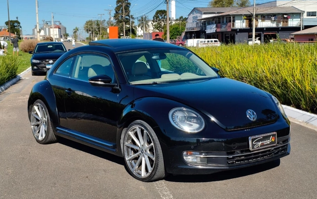 imagem-https://www.socarrao.com.br/sc-vehicle-images-prod/3623306/1788467398930-V2hhdHNBcHAgSW1hZ2UgMjAyNi0wOS0wMyBhdCAxNi4yMS4zOC5qcGVn.jpeg