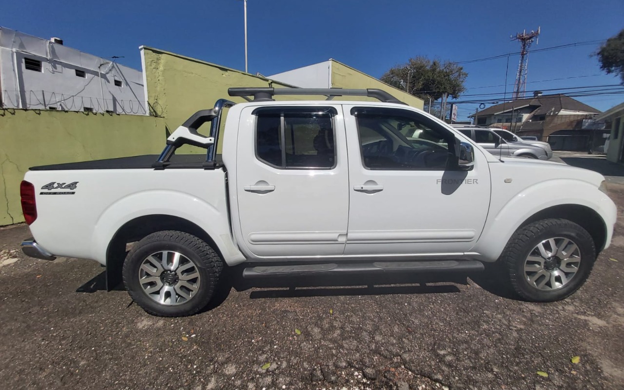 imagem-https://www.socarrao.com.br/sc-vehicle-images-prod/3623348/1788467563692-V2hhdHNBcHAgSW1hZ2UgMjAyNi0wOS0wMyBhdCAxMi4zNS40MCAoNSkuanBlZw.jpeg