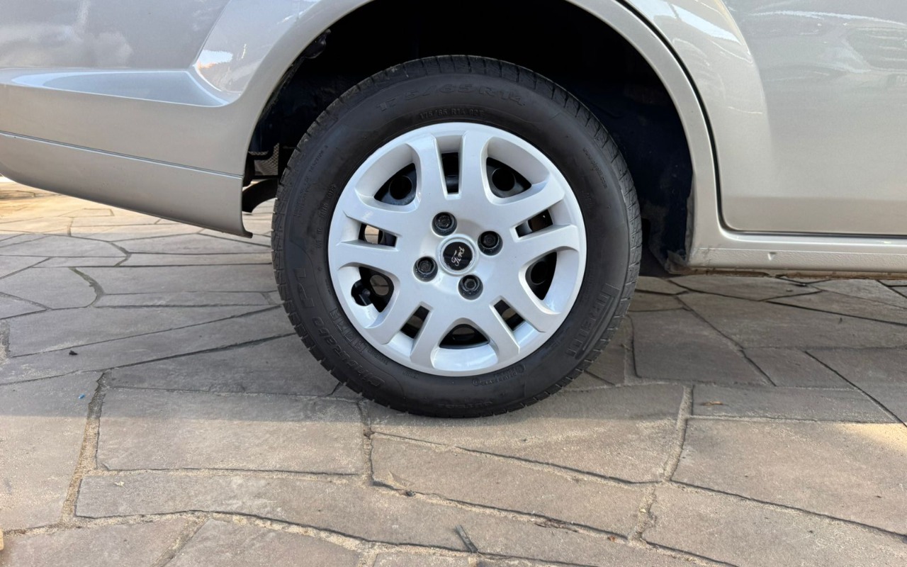 imagem-https://www.socarrao.com.br/sc-vehicle-images-prod/3623447/1788467737472-V2hhdHNBcHAgSW1hZ2UgMjAyNi0wOS0wMyBhdCAxNy4zMC4xNiAoNCkuanBlZw.jpeg
