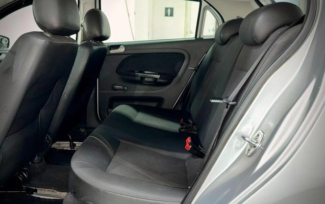 imagem-https://www.socarrao.com.br/sc-vehicle-images-prod/3623526/1789472707427-8403479_6_B_a84f88c965.jpeg