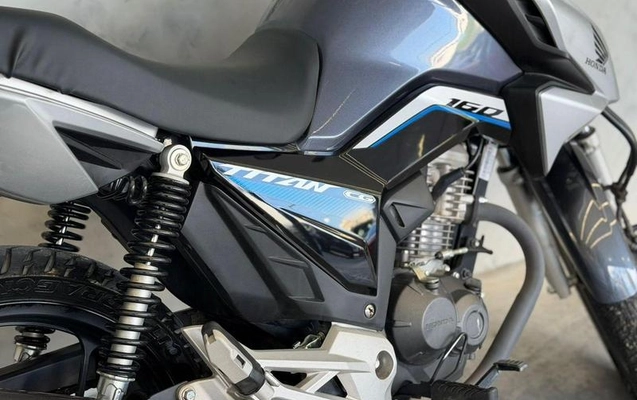 imagem-https://www.socarrao.com.br/sc-vehicle-images-prod/3623577/1788467932088-8445985_7_B_a18948f428.jpeg