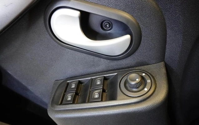 imagem-https://www.socarrao.com.br/sc-vehicle-images-prod/3623621/1789162018024-7733252_9_B_c1538b4588.jpeg