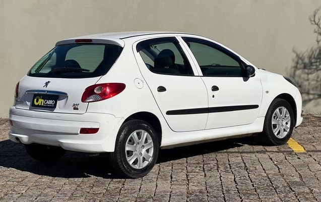 imagem-https://www.socarrao.com.br/sc-vehicle-images-prod/3623645/1788468066541-8311355_12_B_27dc5c6044.jpeg