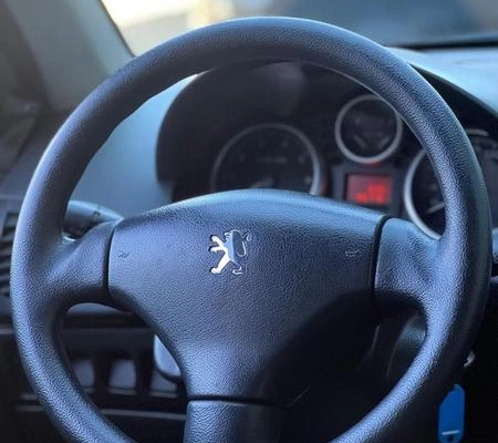 imagem-https://www.socarrao.com.br/sc-vehicle-images-prod/3623645/1788468066542-8311355_3_B_6d9cd909fd.jpeg