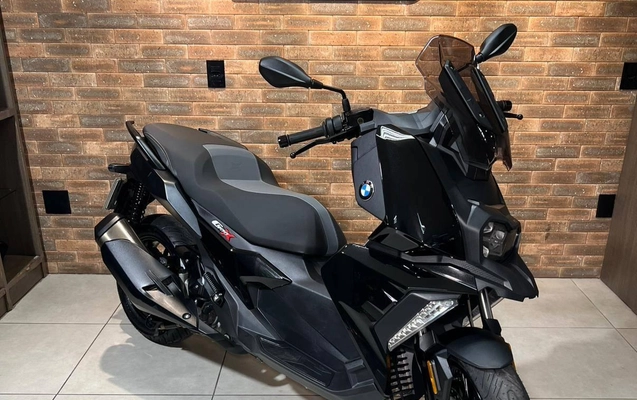 imagem-https://www.socarrao.com.br/sc-vehicle-images-prod/3623664/1788468095894-d62ea70fcb8946ee96cd152a64fb6ea0_1777470330472.jpeg