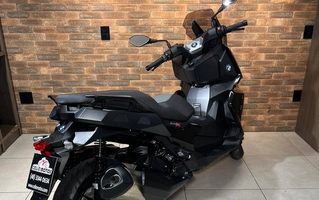 imagem-https://www.socarrao.com.br/sc-vehicle-images-prod/3623664/1788468095895-2d98e62caade4b0399970c0f8168218e_1777470331355.jpeg