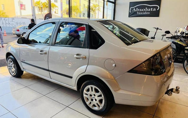 imagem-https://www.socarrao.com.br/sc-vehicle-images-prod/3623686/1790093354900-8217237_7_B_97c9f41144.jpeg
