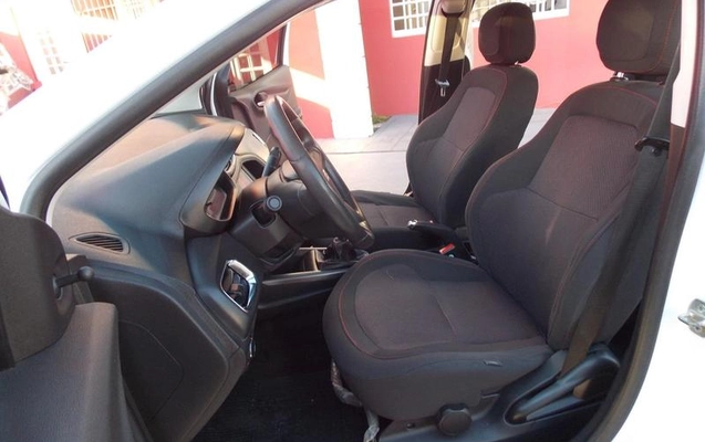 imagem-https://www.socarrao.com.br/sc-vehicle-images-prod/3623798/1788468692732-8408751_12_B_cf2a5532af.jpeg