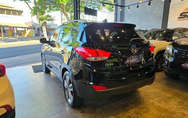 imagem-https://www.socarrao.com.br/sc-vehicle-images-prod/3624040/1788469574024-8448995_11_B_07f702b307.jpeg