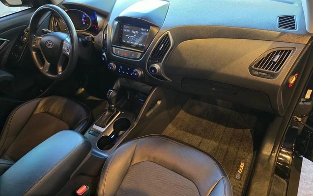 imagem-https://www.socarrao.com.br/sc-vehicle-images-prod/3624040/1788469574042-8448995_4_B_27c5b2d863.jpeg