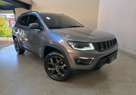 Jeep Compass 2019 Cinza — foto 1 de 3