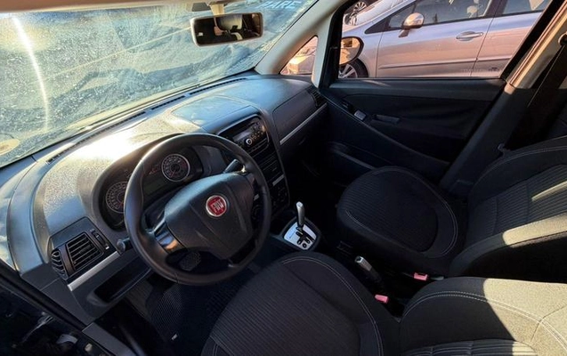 imagem-https://www.socarrao.com.br/sc-vehicle-images-prod/3624279/1788469947496-8226497_15_B_1ca86b4ad0.jpeg