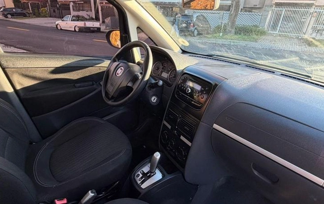 imagem-https://www.socarrao.com.br/sc-vehicle-images-prod/3624279/1788469947497-8226497_16_B_7e7a966afa.jpeg