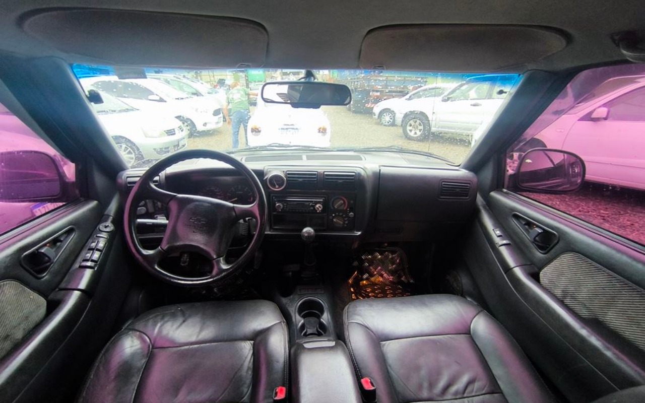 imagem-https://www.socarrao.com.br/sc-vehicle-images-prod/3624991/1788795446388-SU1HXzIwMjYwOTA0XzE1NDgxMiAoQ29weSkuanBn.jpg