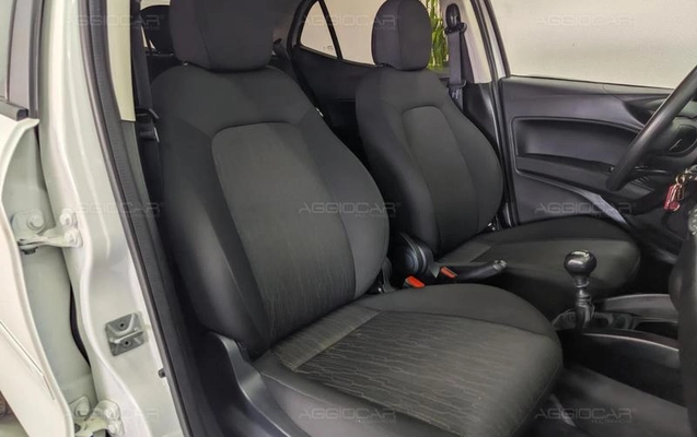 imagem-https://www.socarrao.com.br/sc-vehicle-images-prod/3625006/1788974811456-8231345_14_B_b7576142be.jpeg
