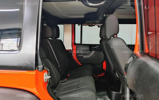 imagem-https://www.socarrao.com.br/sc-vehicle-images-prod/3625012/1788974852215-7532407_13_B_df1c8eee04.jpeg