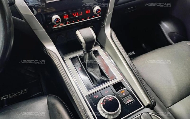 imagem-https://www.socarrao.com.br/sc-vehicle-images-prod/3625046/1788974891957-7326989_12_B_8cc3b9ac29.jpeg