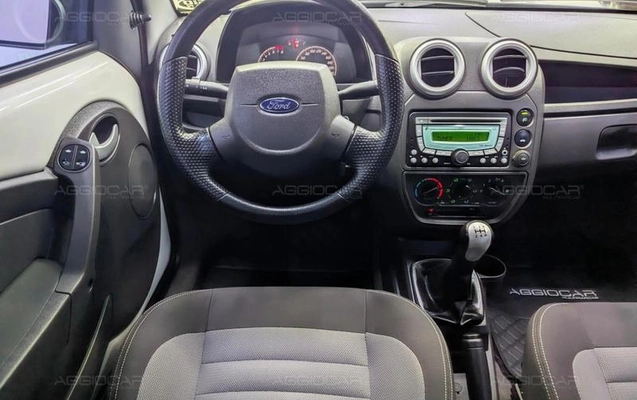 imagem-https://www.socarrao.com.br/sc-vehicle-images-prod/3625058/1788974832553-8173979_8_B_97e48bf17c.jpeg
