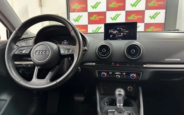imagem-https://www.socarrao.com.br/sc-vehicle-images-prod/3625487/1789063999535-36b056d8-d7bb-4bc7-933a-c1fa63f98622.jpg