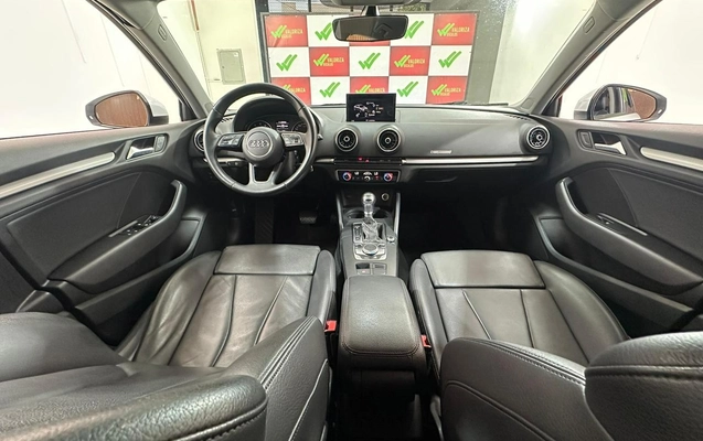 imagem-https://www.socarrao.com.br/sc-vehicle-images-prod/3625487/1789063999536-d807891b-c181-4702-843b-7e75e67b8baa.jpg