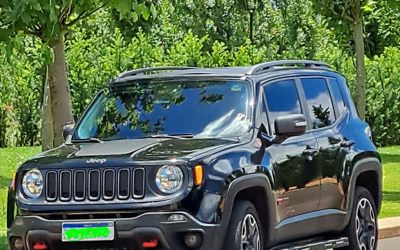 Jeep Renegade 2016 Preto — foto 1 de 3