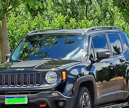 Jeep Renegade 2016 Preto — foto 1 de 3