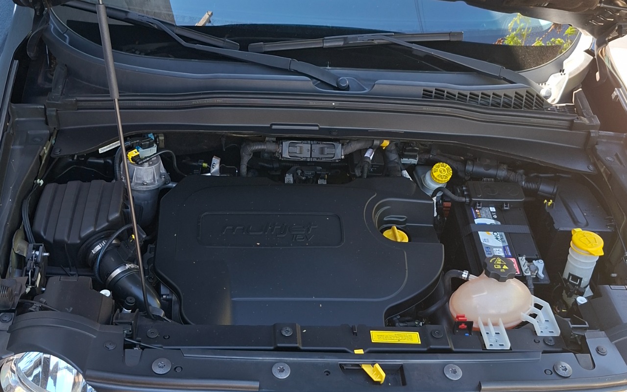 imagem-https://www.socarrao.com.br/sc-vehicle-images-prod/3625626/1788475383112-MjAyNjA4MjNfMTQxMDE2LmpwZw.jpg