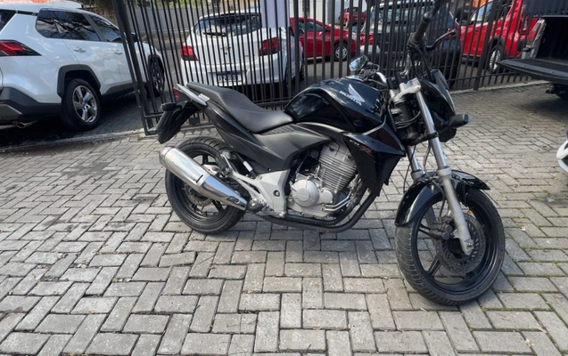 imagem-https://www.socarrao.com.br/sc-vehicle-images-prod/3625875/1788474193412-V2hhdHNBcHAgSW1hZ2UgMjAyNi0wOS0wMiBhdCAxMi41NS4wMy5qcGVn.jpeg