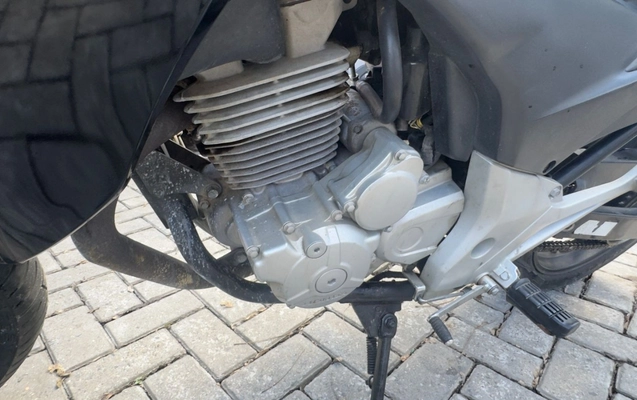 imagem-https://www.socarrao.com.br/sc-vehicle-images-prod/3625875/1788474193494-V2hhdHNBcHAgSW1hZ2UgMjAyNi0wOS0wMiBhdCAxMi41NS4wNCAoMSkuanBlZw.jpeg