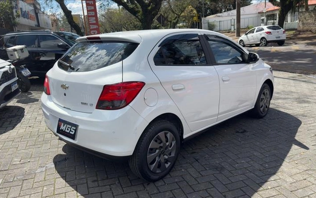 imagem-https://www.socarrao.com.br/sc-vehicle-images-prod/3626021/1788474618626-APW-0G01_03.jpg