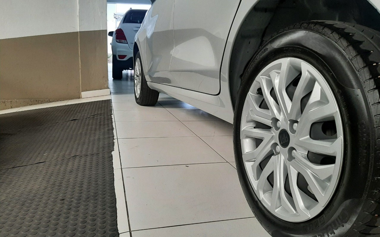 imagem-https://www.socarrao.com.br/sc-vehicle-images-prod/3629190/1788485134722-MTguanBn.jpg