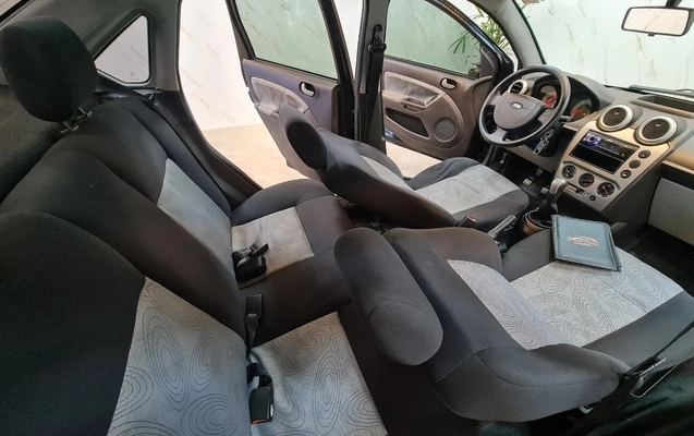 imagem-https://www.socarrao.com.br/sc-vehicle-images-prod/3629817/1788487006683-MjAyNjA5MDNfMTc0MTUxLmpwZw.jpg