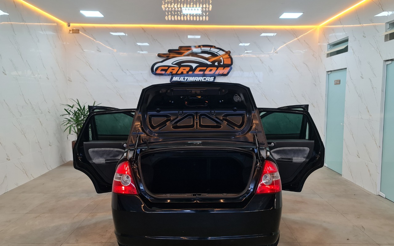 imagem-https://www.socarrao.com.br/sc-vehicle-images-prod/3629817/1788487007078-MjAyNjA5MDNfMTczNjU1LmpwZw.jpg