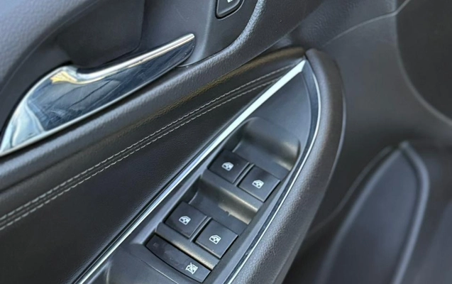 imagem-https://www.socarrao.com.br/sc-vehicle-images-prod/3637992/1788870907239-gb-83d43b6.jpeg