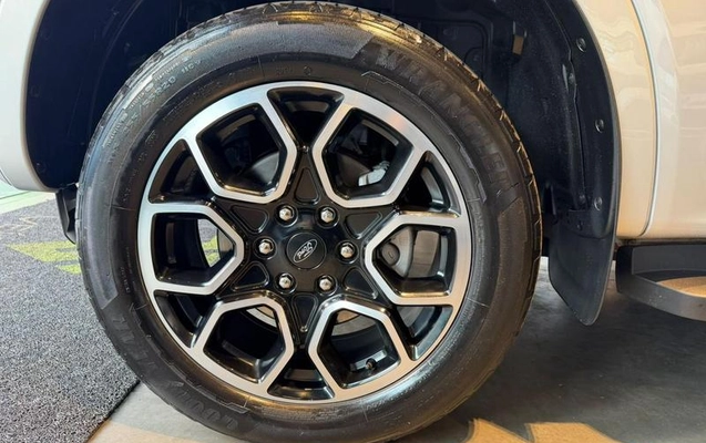 imagem-https://www.socarrao.com.br/sc-vehicle-images-prod/3638189/1788524177744-8449468_13_B_182caeaaa8.jpeg