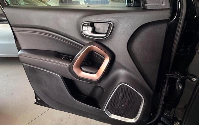imagem-https://www.socarrao.com.br/sc-vehicle-images-prod/3638268/1788982657590-8434447_6_B_4c6fd14126.jpeg