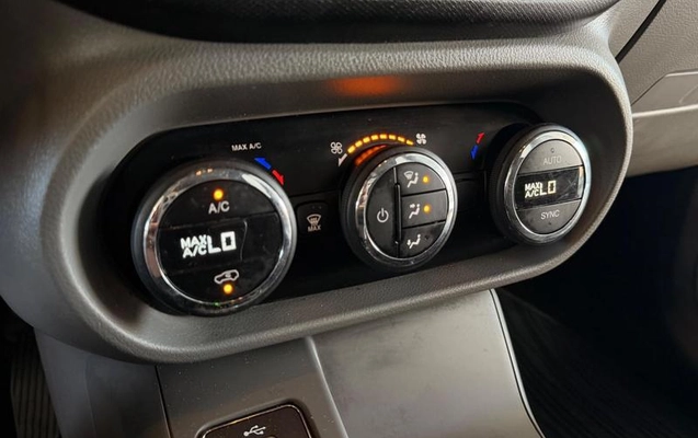 imagem-https://www.socarrao.com.br/sc-vehicle-images-prod/3638268/1788982657599-8434447_12_B_b15947fa72.jpeg