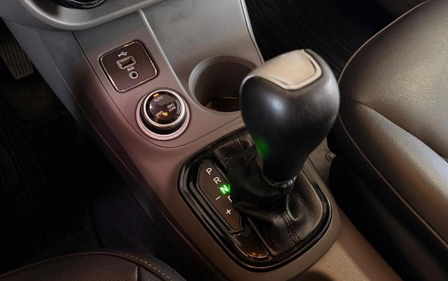 imagem-https://www.socarrao.com.br/sc-vehicle-images-prod/3638268/1788982657600-8434447_13_B_244bb46dd9.jpeg