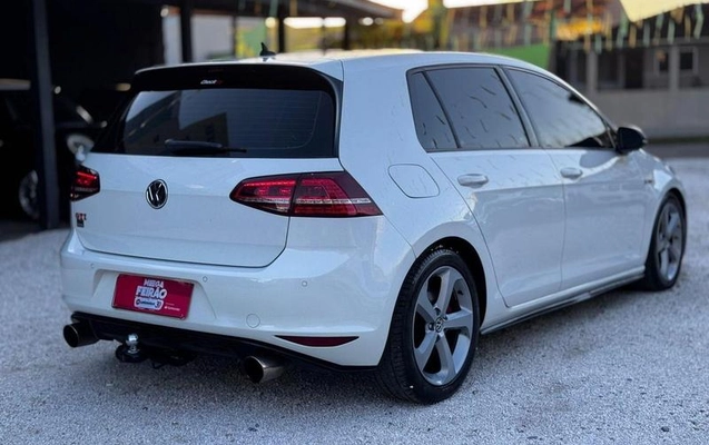 imagem-https://www.socarrao.com.br/sc-vehicle-images-prod/3639378/1788532679955-8449641_3_B_dfd80d7aee.jpeg