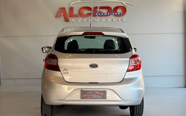 imagem-https://www.socarrao.com.br/sc-vehicle-images-prod/3639614/1789564466479-9788235e9259426cb73e5b70a8d542fe_1788524727975.jpg