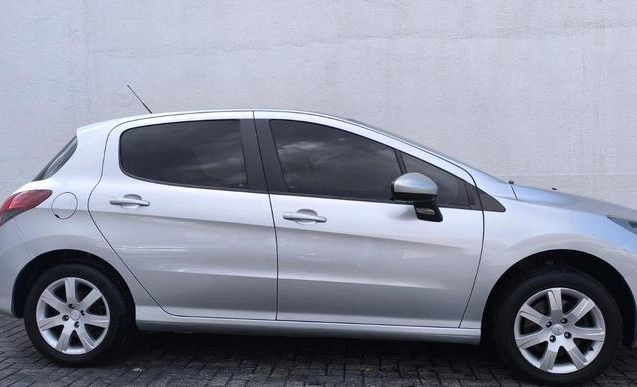 imagem-https://www.socarrao.com.br/sc-vehicle-images-prod/3640128/1789146750246-8448117_8_B_95b74afd79.jpeg