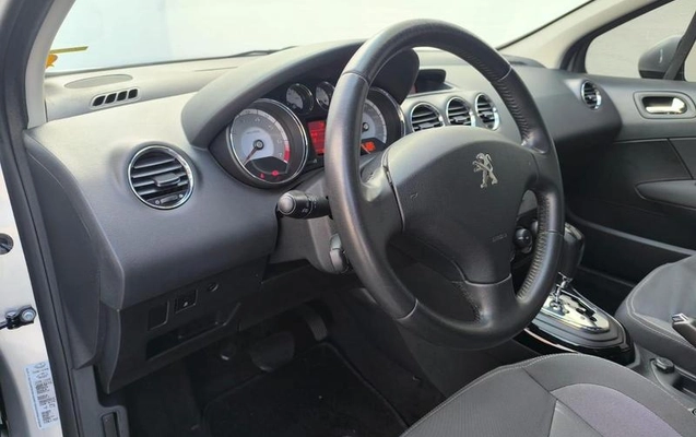 imagem-https://www.socarrao.com.br/sc-vehicle-images-prod/3640128/1789146750260-8448117_19_B_cd25e7bc1c.jpeg