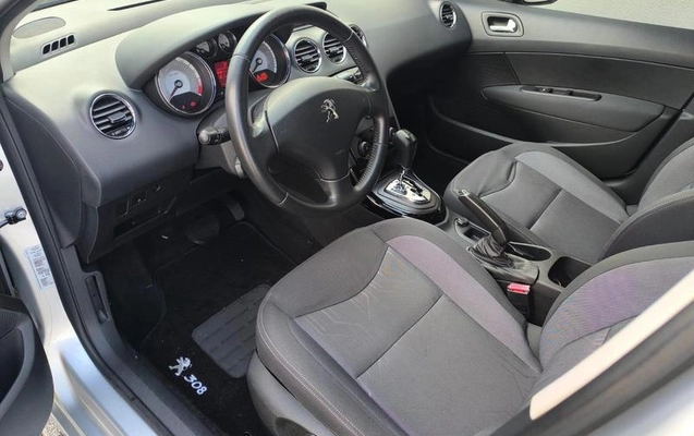 imagem-https://www.socarrao.com.br/sc-vehicle-images-prod/3640128/1789146750261-8448117_18_B_7ae6a791d3.jpeg