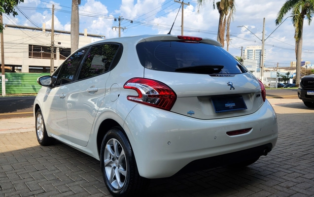 imagem-https://www.socarrao.com.br/sc-vehicle-images-prod/3640667/1788527179754-8726c7f2-c02e-4a41-b5b9-dedba6451ef5.jpg