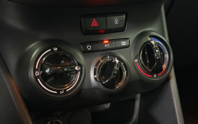 imagem-https://www.socarrao.com.br/sc-vehicle-images-prod/3640710/1788527239097-023d6fed-636f-4047-9113-110e27a12423.jpg